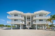 Key Largo Ocean Shore Villa 3 with pool & boat slip