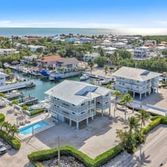 Key Largo Ocean Shore Villa 1 with pool & boat slip