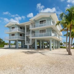Key Largo Ocean Shore Villa 2 with pool & boat slip