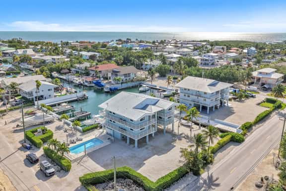 Key Largo Ocean Shore Villa 1 with pool & boat slip - Image 1