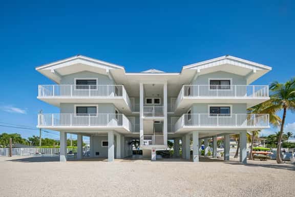 Key Largo Ocean Shore Villa 3 with pool & boat slip - Image 1