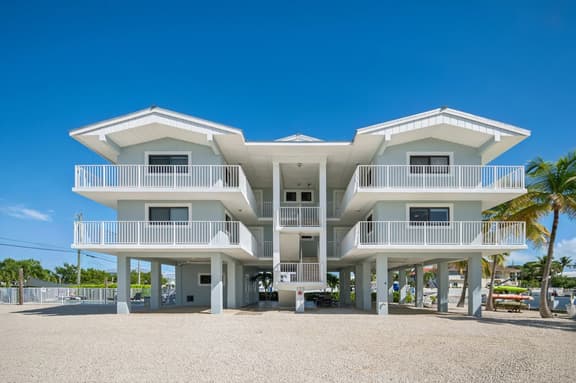Key Largo Ocean Shore Villa 3 with pool & boat slip - Image 1